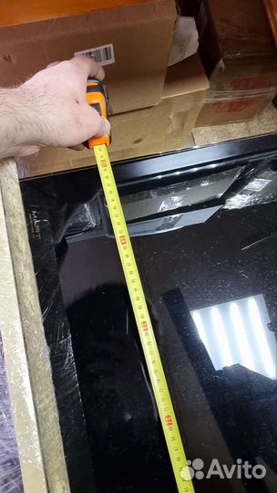 Стеклянная тумба под тв с кронштейном (фирма mart)