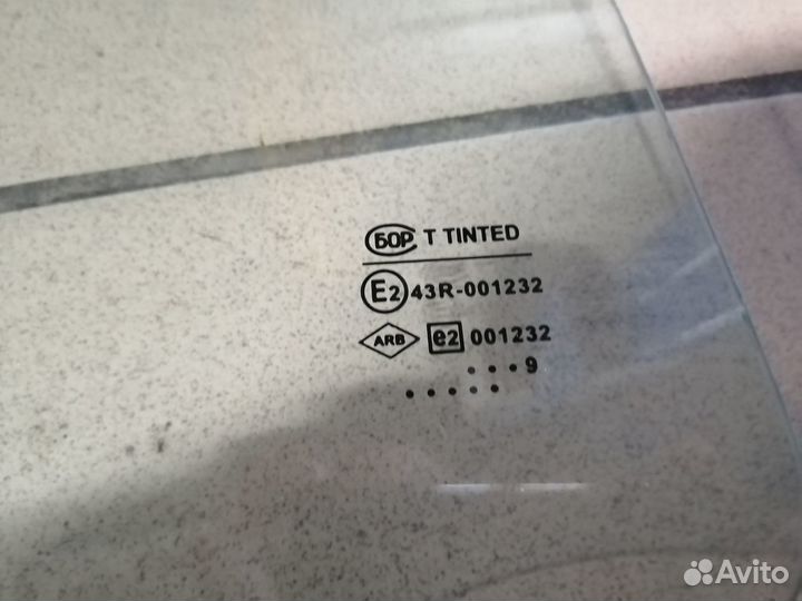 Стекло задней правой двери Рено Логан,Б/У,Ориг
