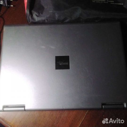 Ноутбук Fujitsu Siemens esprimo mobile v 5535