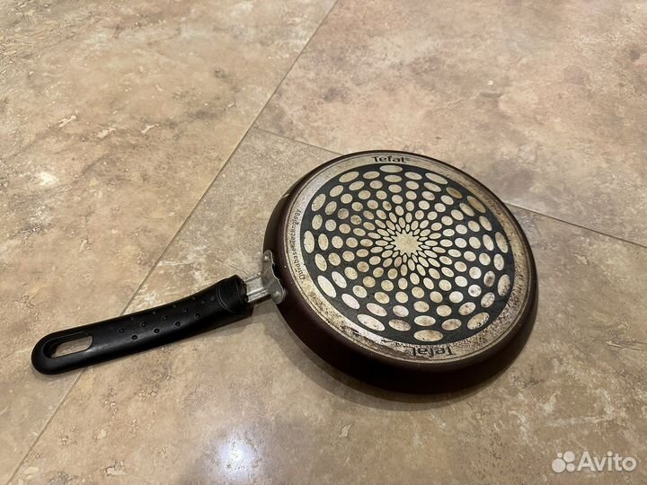 Сковорода Tefal 22 см для блинов Durabase