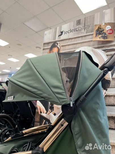 Новая ультралегкая прогулочная коляска Leclerc