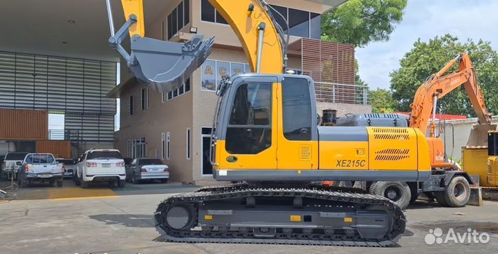 Гусеничный экскаватор XCMG XE215C, 2023