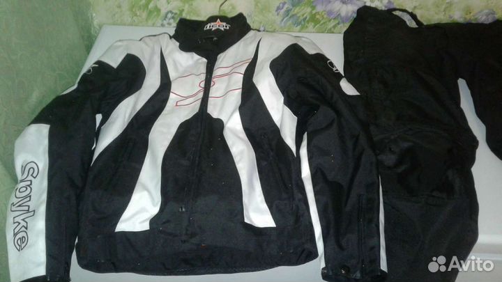 Мотокостюм