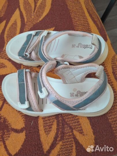 Сандалии для девочки