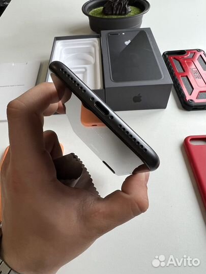iPhone 8 Plus