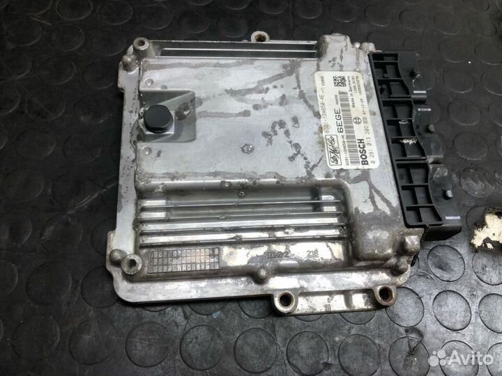 Блок управления двс land Rover Freelander 2