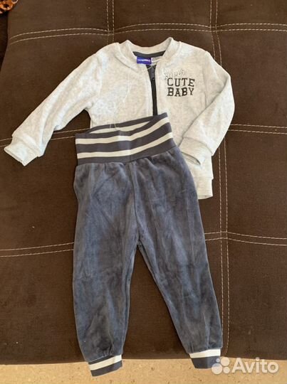 Новые костюмы р 74- 80 и 86