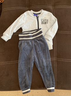 Новые костюмы р 74- 80 и 86