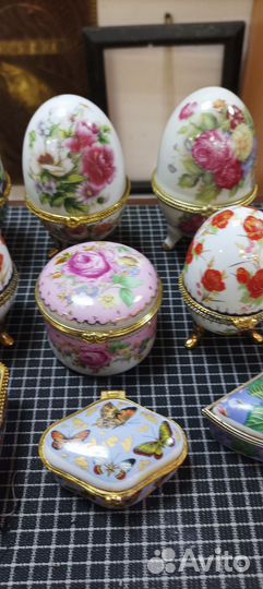 Пасхальные яйца и маленькие шкатулки одним лотом