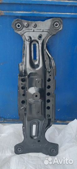 Задний подрамник Toyota Camry