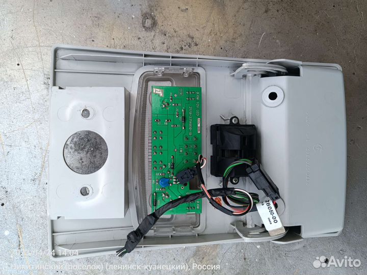 Плафон салона priora с платой