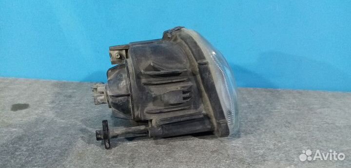 Левая противотуманная фара Subaru Legacy 4