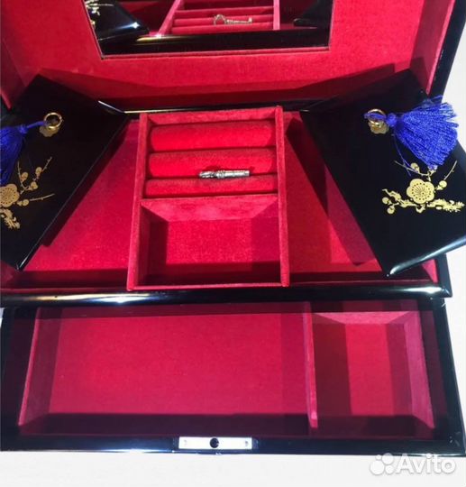 Старинная японская музыкальная шкатулка