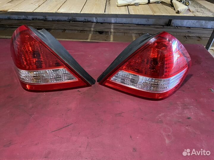 Задняя фара левая Nissan Tiida