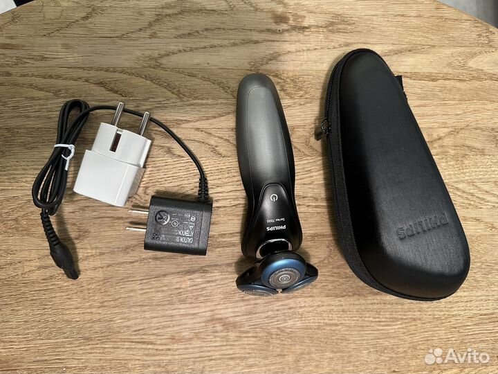 Электробритва Philips 7000