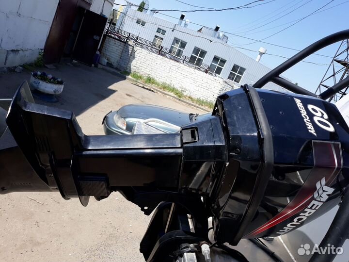 Продаю катер Волжанка 51 fish