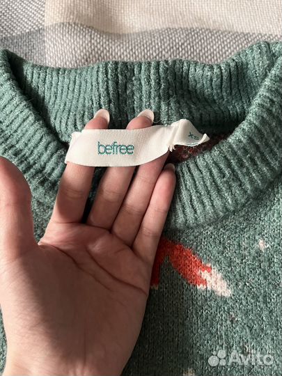 Свитер с лисичками befree