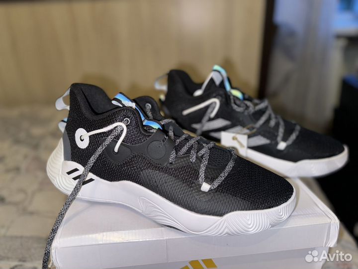 Баскетбольные кроссовки adidas harden stepback 3