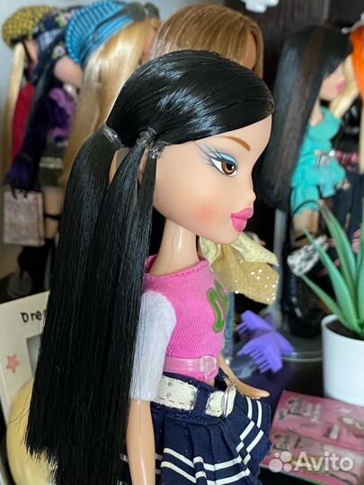 Кукла Bratz kumi class