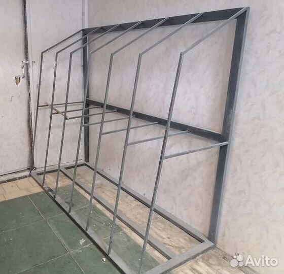 Стойка металлическая