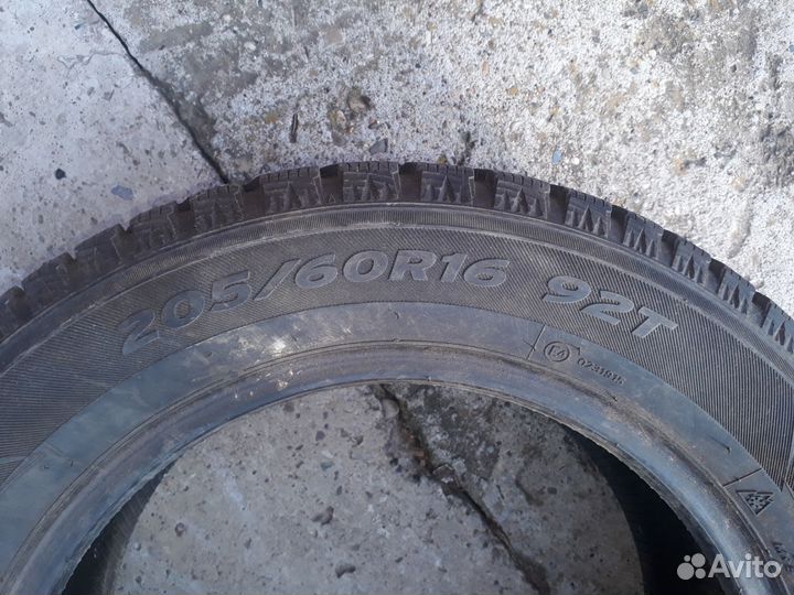 Hankook Winter I'Pike 205/60 R16 92T