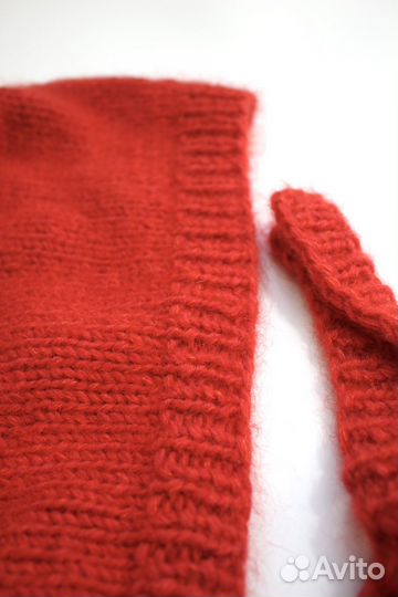 Распродажа вязаных чепчиков