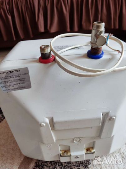 Водонагреватель накопительный электрический