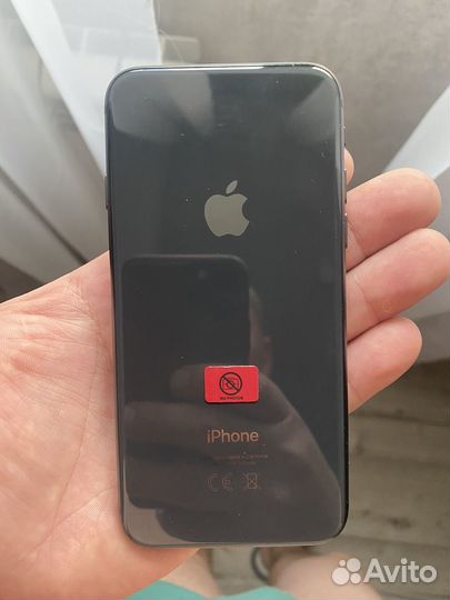 iPhone SE, 64 ГБ