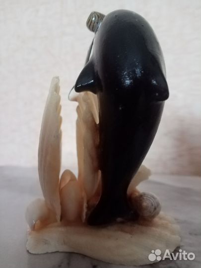 Дельфины статуэтка