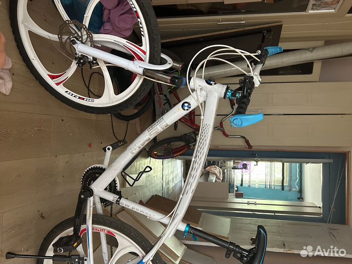 Велосипед на литых дисках bmw