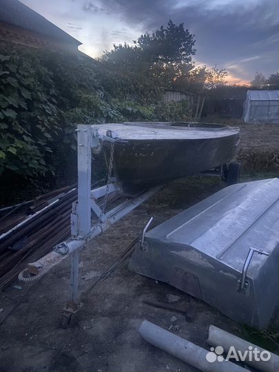 Моторная лодка