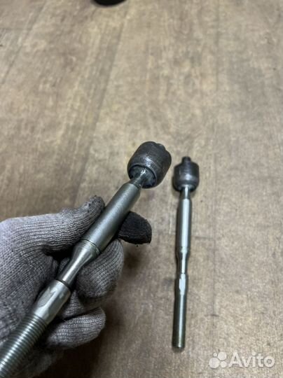 Рулевая тяга / Toyota Avensis ACM20 CLM20