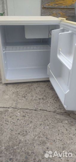 Холодильник бу маленький