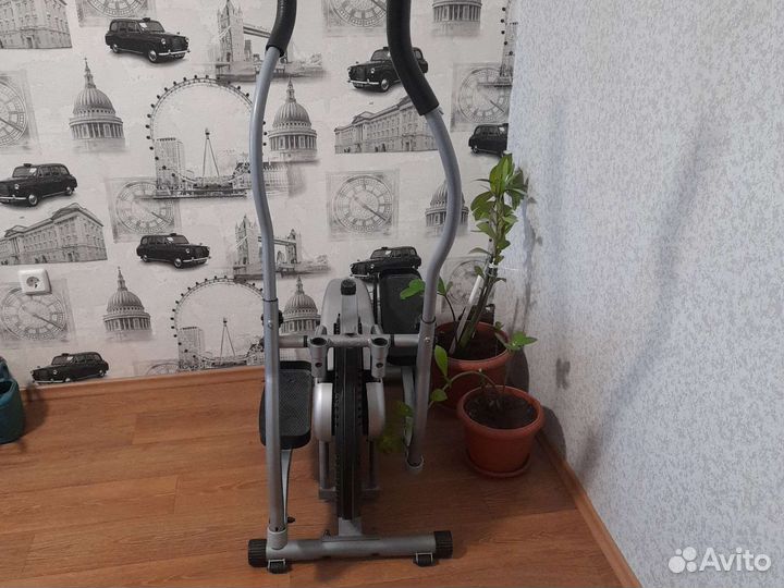Эллиптический тренажер