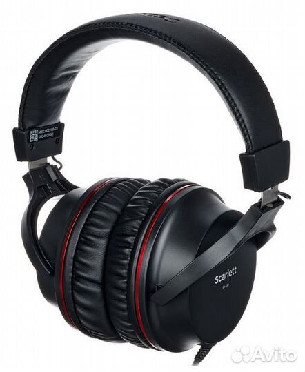 Студийный комплект focusrite Scarlett 2i2 Studio 4