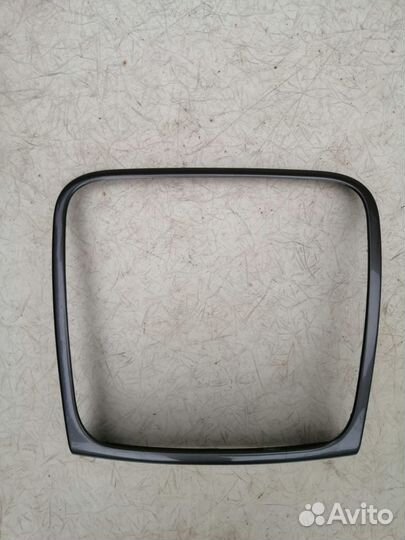 Рамка для магнитолы Рено Сандеро степвей 2019г