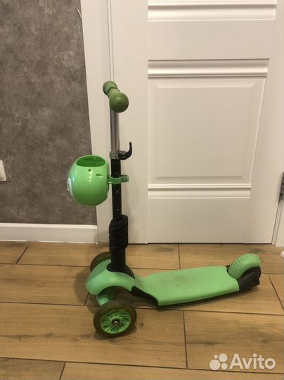 Самокат трехколесный Scooter с сиденьем