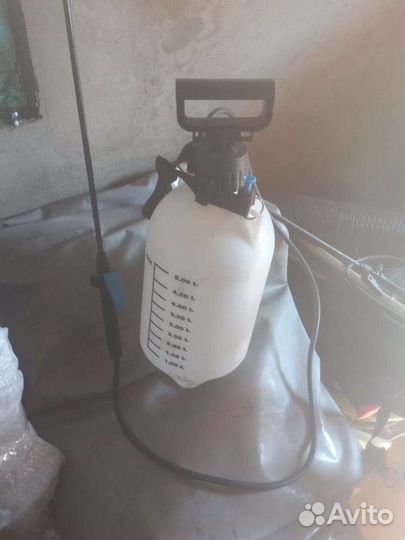 Опрыскиватель садовый ручной