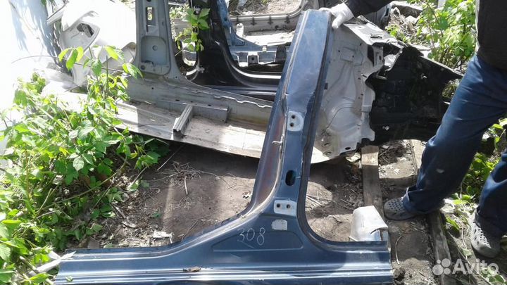 Порог со стойкой левый pegeout 308 2007