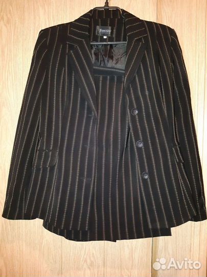 Костюм женский