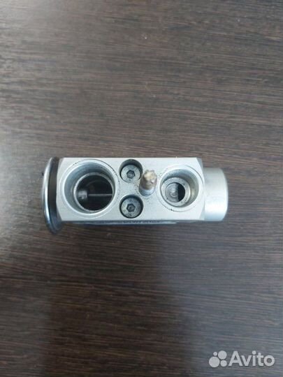 Клапан кондиционера Bmw X3 2.0D E83 N47 2009