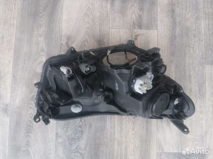 Фара левая (№32) Toyota Rav 4 45 2017