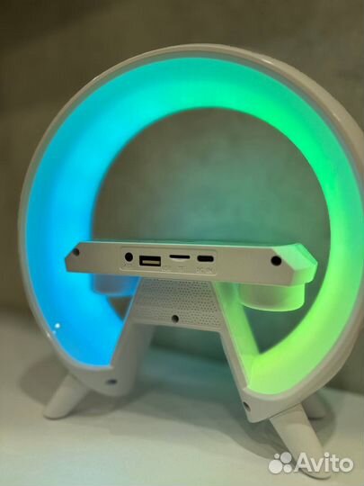Умная колонка ночник с беспроводной зарядкой
