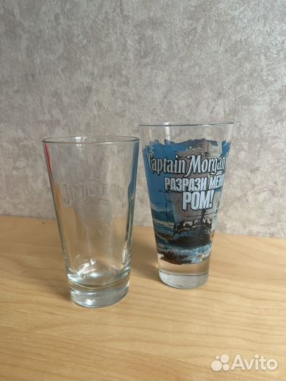 Стеклянные бокалы