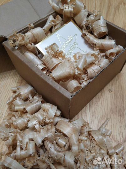 Стружка для упаковки подарков