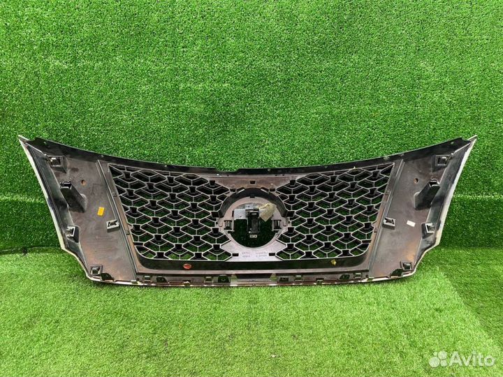 Решетка радиатора Nissan Pathfinder 15-19г 5427