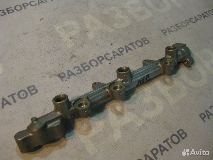 Рейка топливная (рампа) левая Mitsubishi Pajero 3