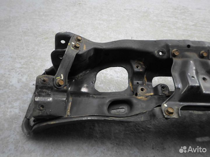 Подрамник Subaru Tribeca WX