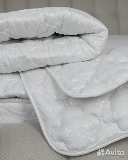 Одеяло Лотус легкое демисезонное