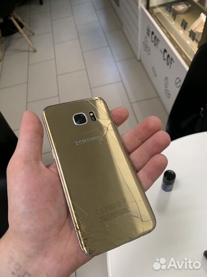 Телефон Samsung S7 edge